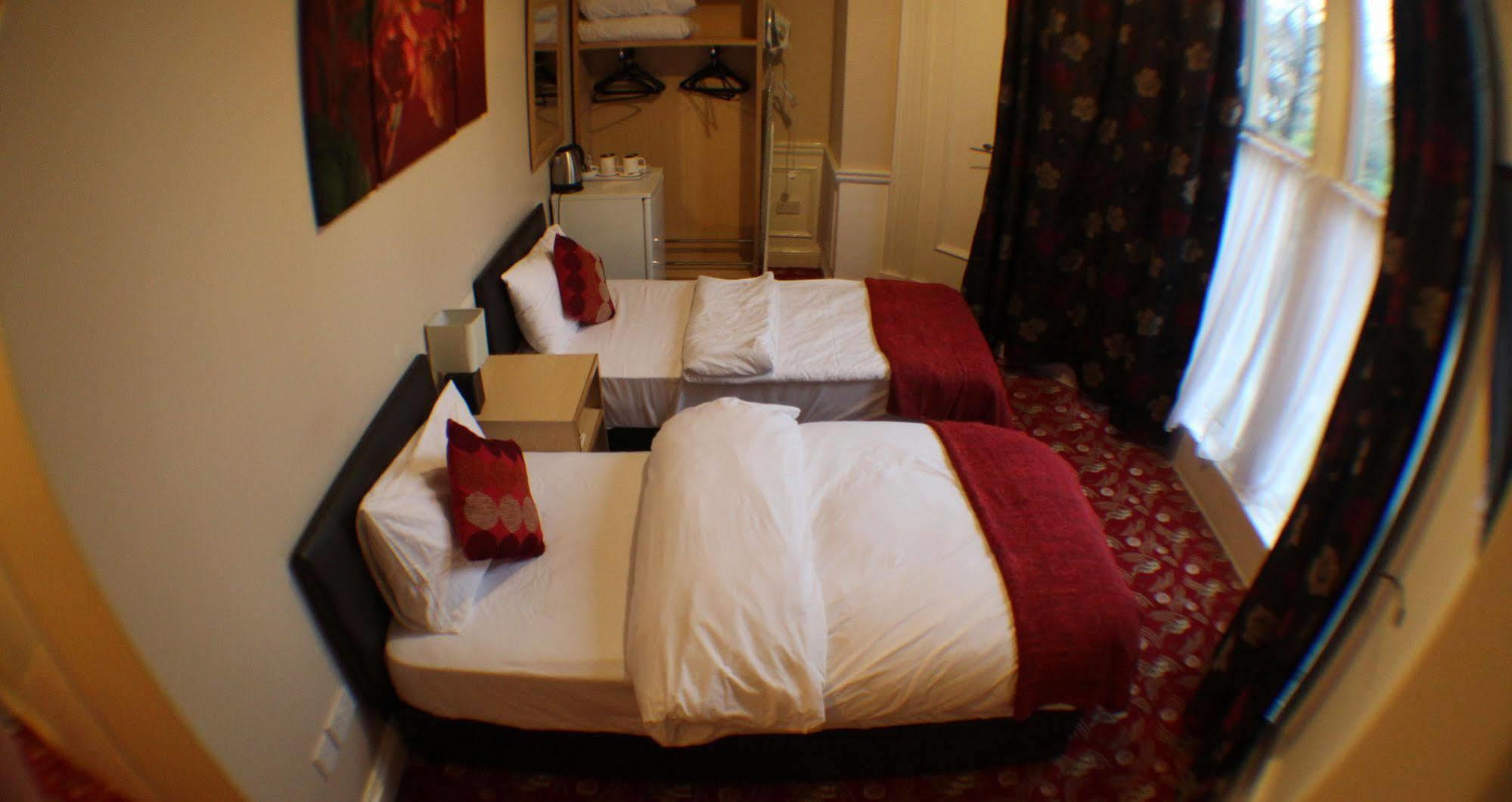 Edgerton Hotel هدرزفيلد المظهر الخارجي الصورة