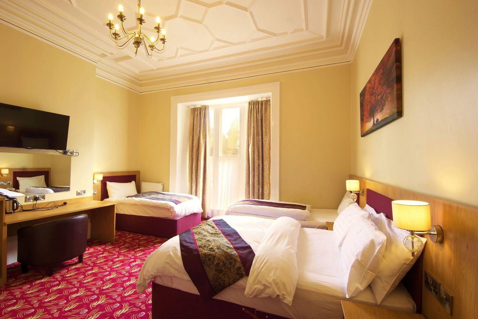 Edgerton Hotel هدرزفيلد المظهر الخارجي الصورة